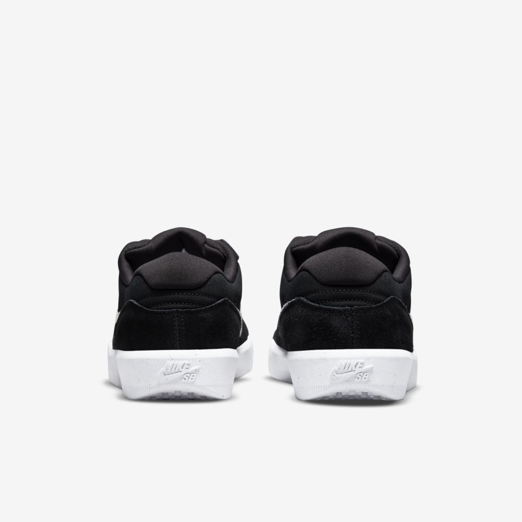T NIS NIKE SB FORCE 58 BLACK WHITE The Point