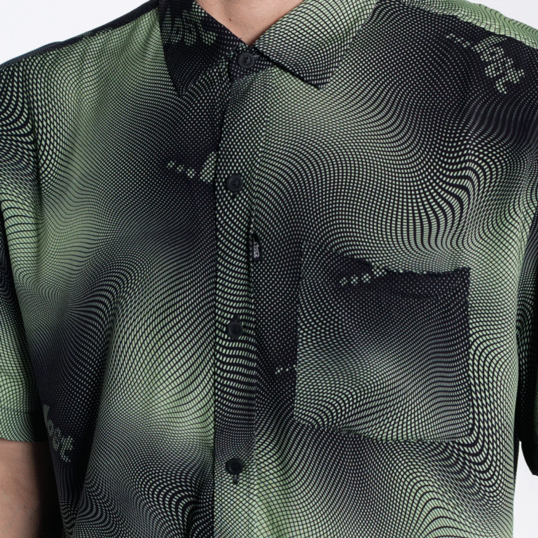 CAMISA LOST OPTICAL VERDE PISTACHE MANGA CURTA BOTÃO – The Point